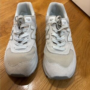 New Balance Off-White/Light Gray Retro Running Sneakers
